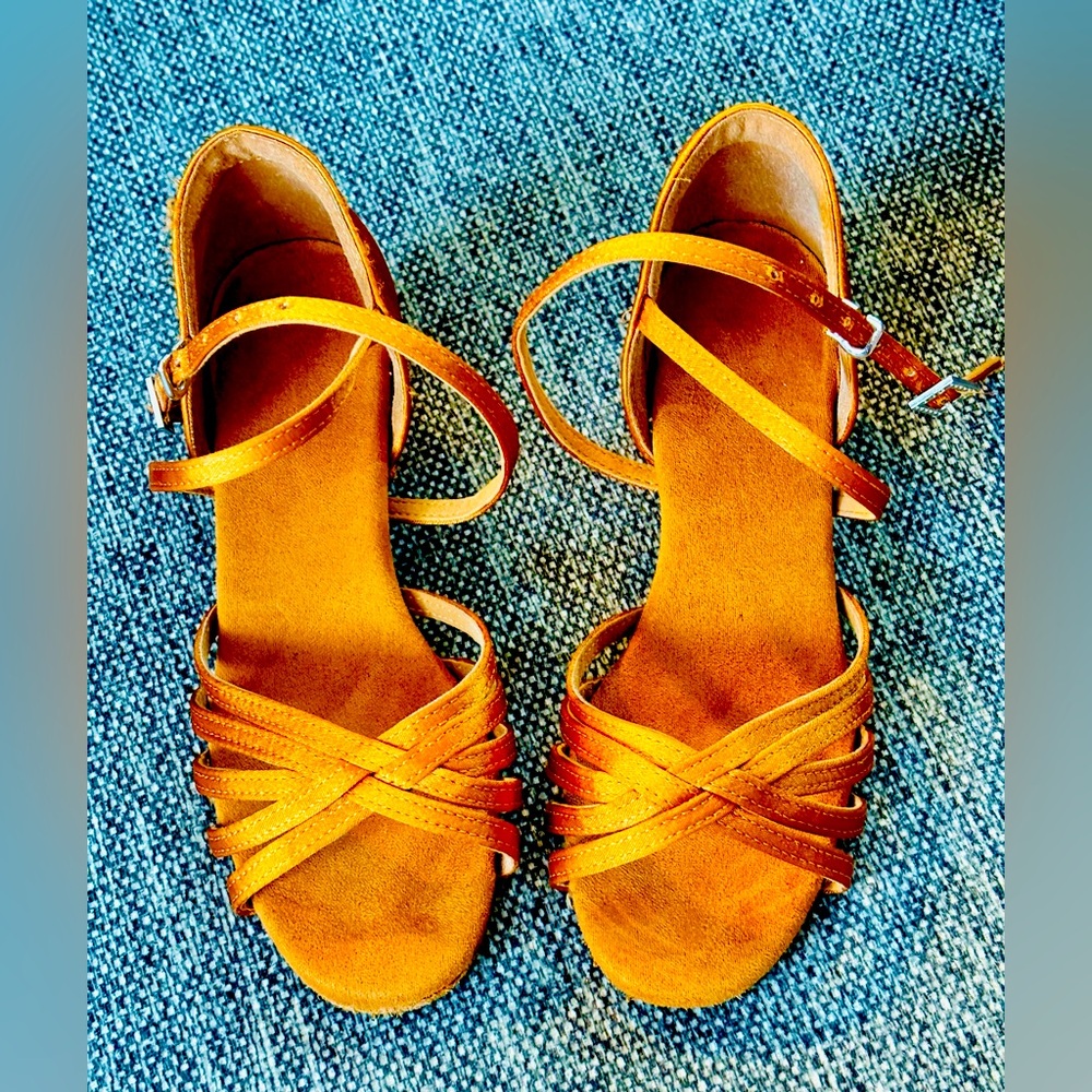 Ballroom shoes